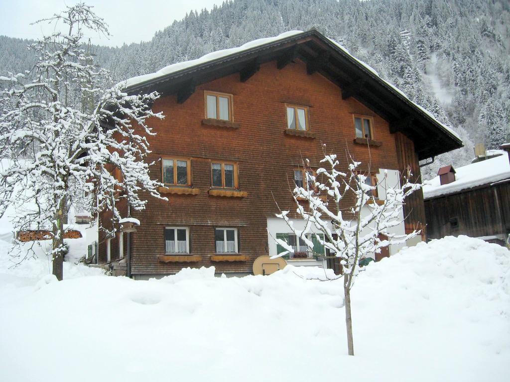 Haus Simma Apartment Dalaas Ruang foto